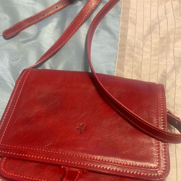 Beautiful Red Italian leather purse from Italy! - Picture 8 of 8